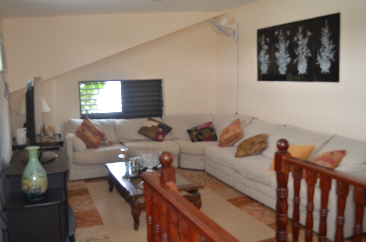 3 Bed 2 Bath Townhouse in Vista Del Mar