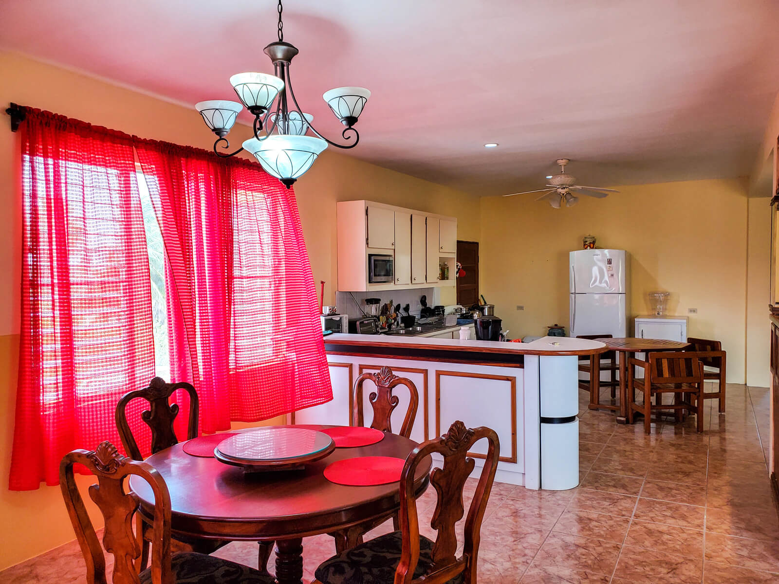 Furnished 2 Bed 1 Bath Apartment for Rent in Belize City