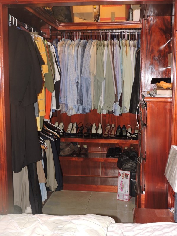 Walk-in Closet