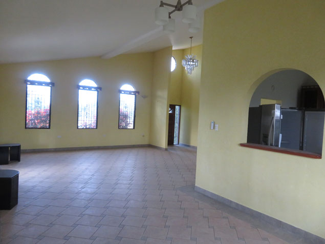 Large and Spacious Residential Home for Rent