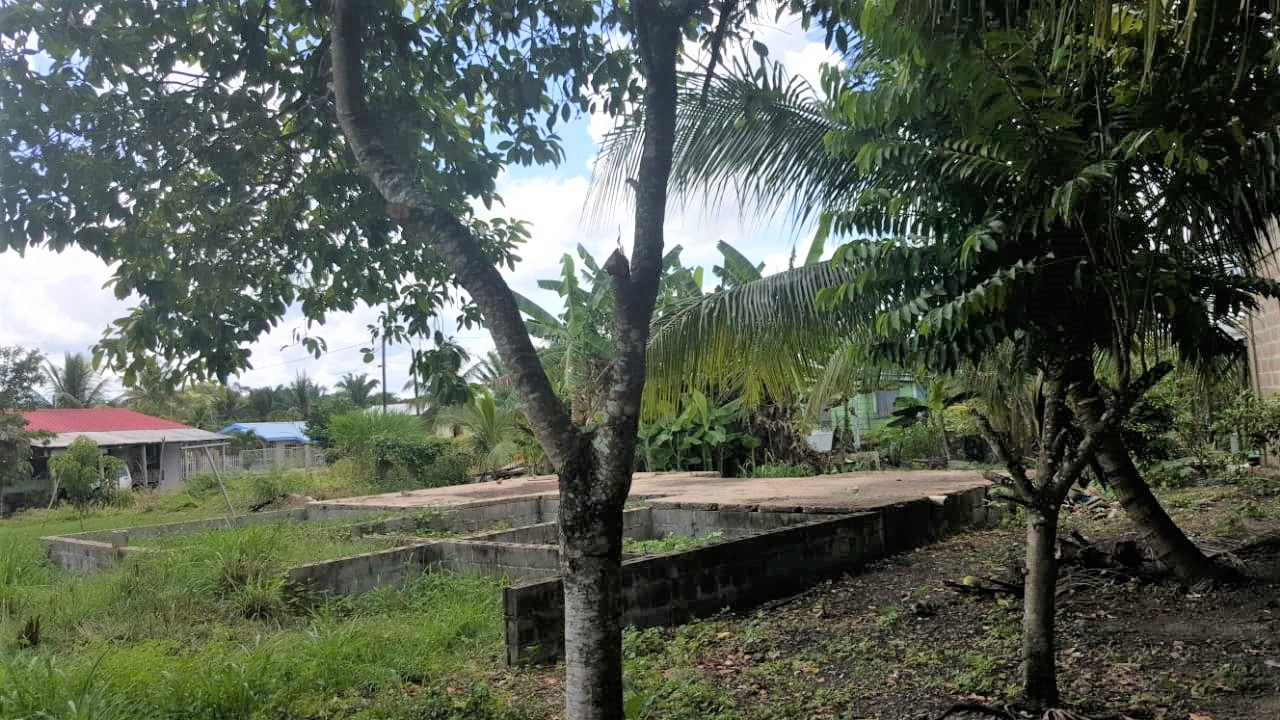 Residential lot in Camalote