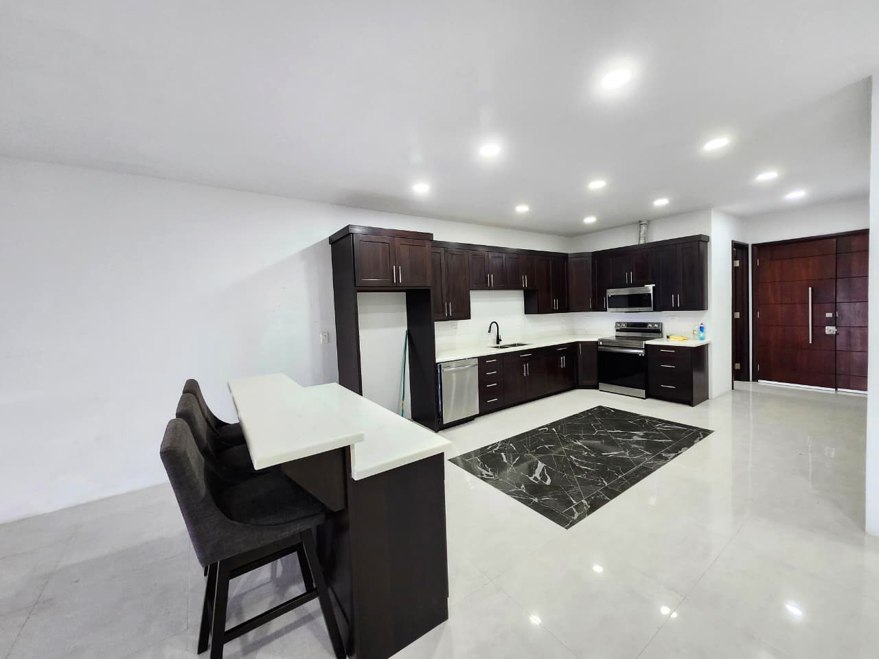 Ocean View Office Space for Rent at The Diplomat, Belize. Coming Soon!