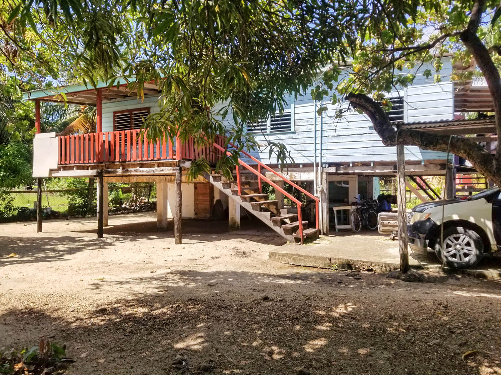 House & Lot for Sale in the Center of Hopkins Village