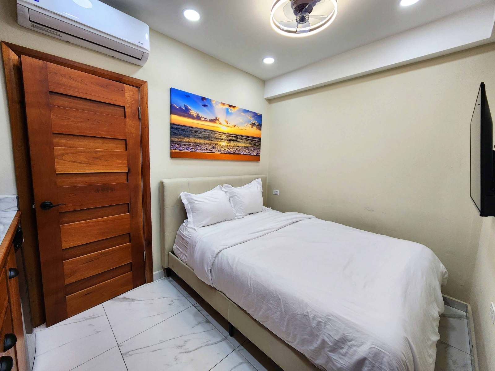 Fully Furnished Studio Apartment in San Pedro Town for Rent
