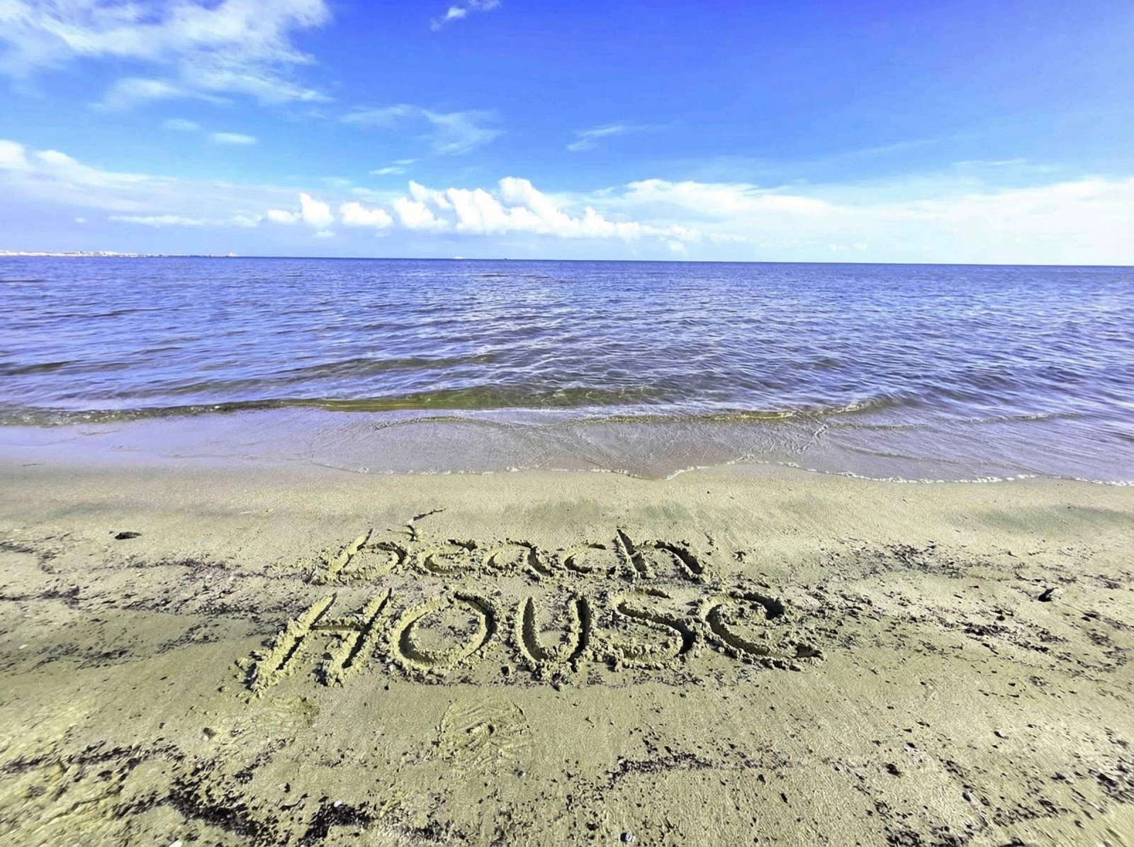 Beach House 2 bed 2 bath