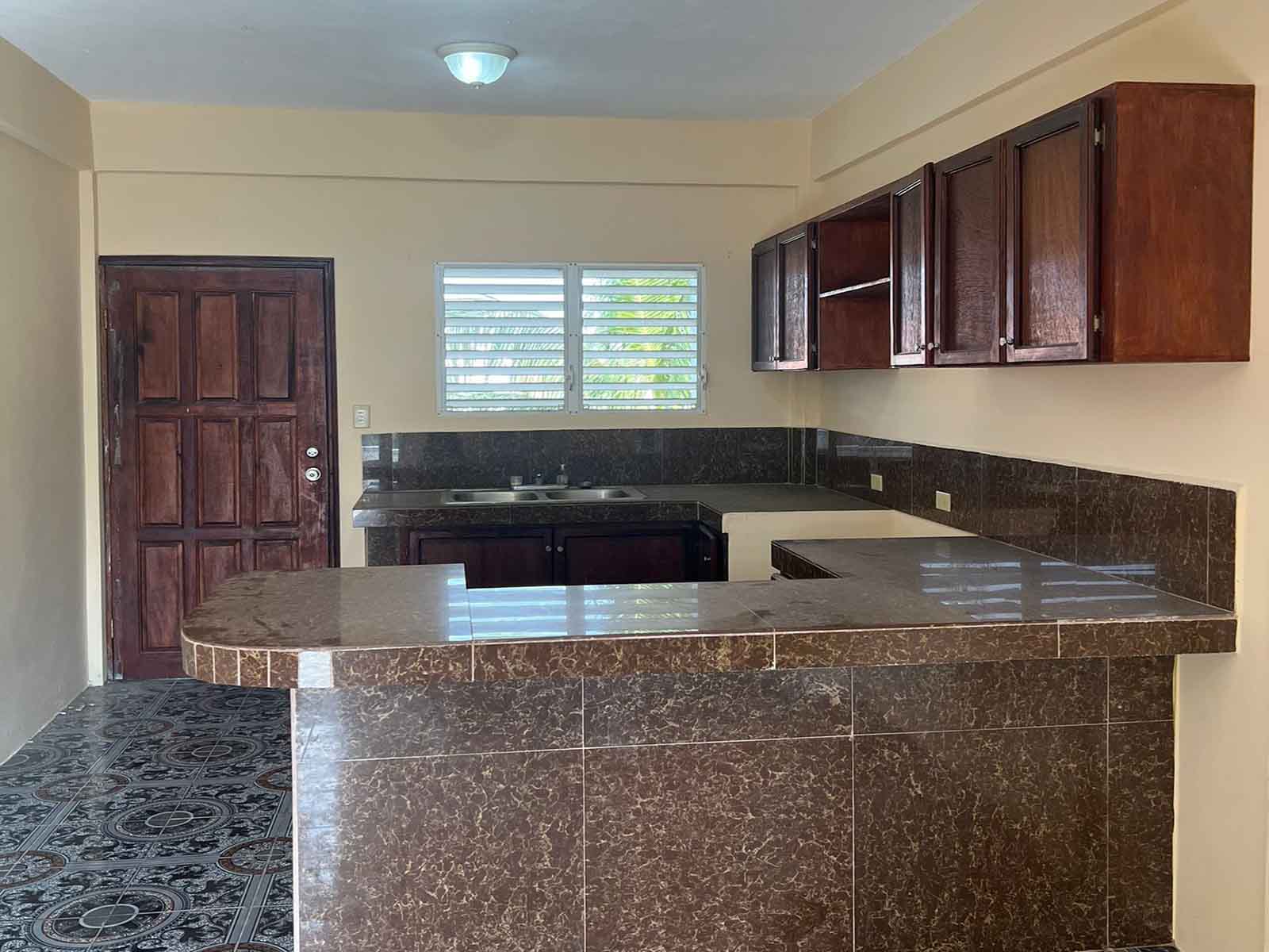 FOR-RENT: 1 Bedroom Apartment in Buttonwood Bay, Belize City