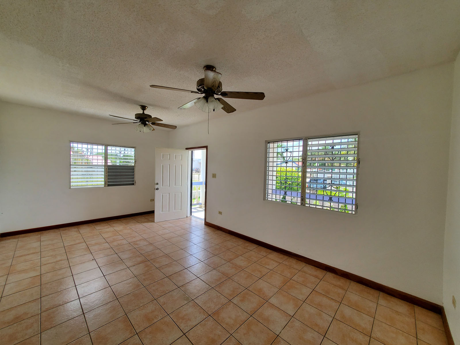 Cozy 3 bedroom 2 bathroom House for Rent in Belmopan City