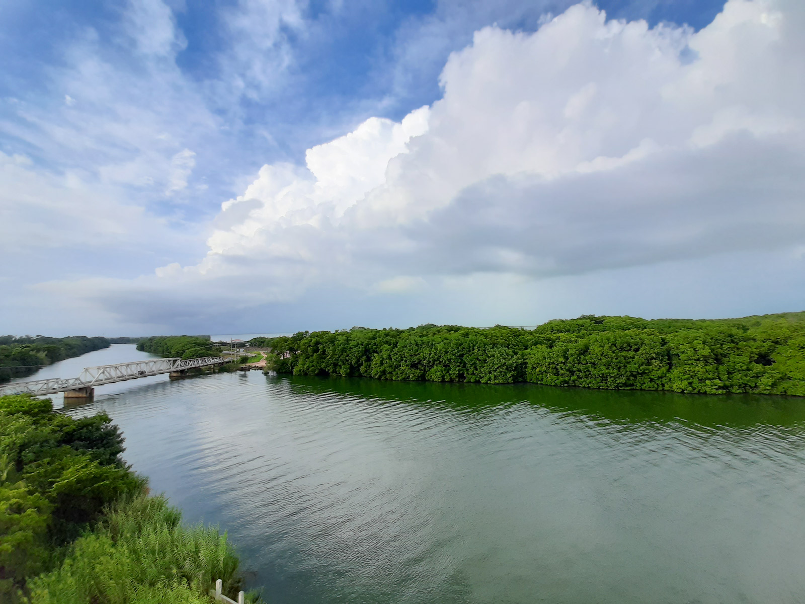 Exceptional Riverfront Property with Highway and Road Access – Unbeatable Investment Opportunity