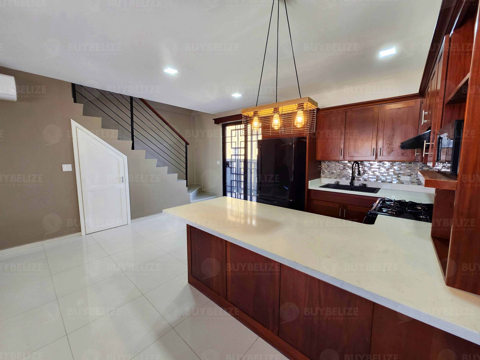 Semi-Furnished 2 Bed︱2.5 Bath Town Home