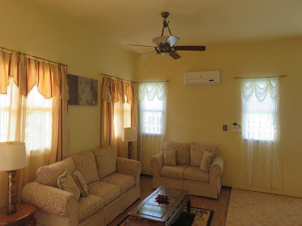 Beautiful 3 bedroom fully furnish house for rent in Orchid Garden Belmopan