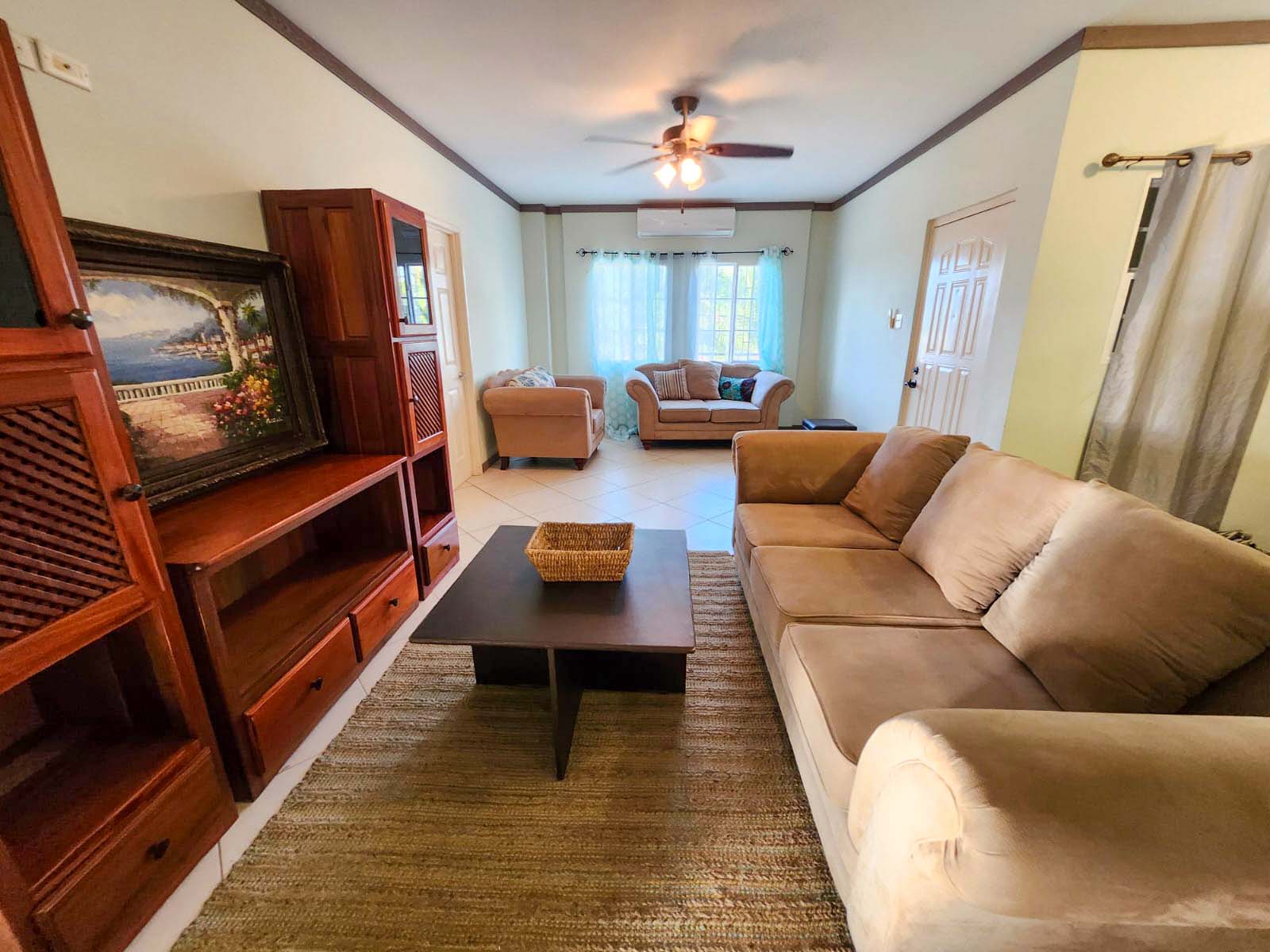 Fully Furnished 3 Bed 2 Bath Apartment in Buttonwood Bay