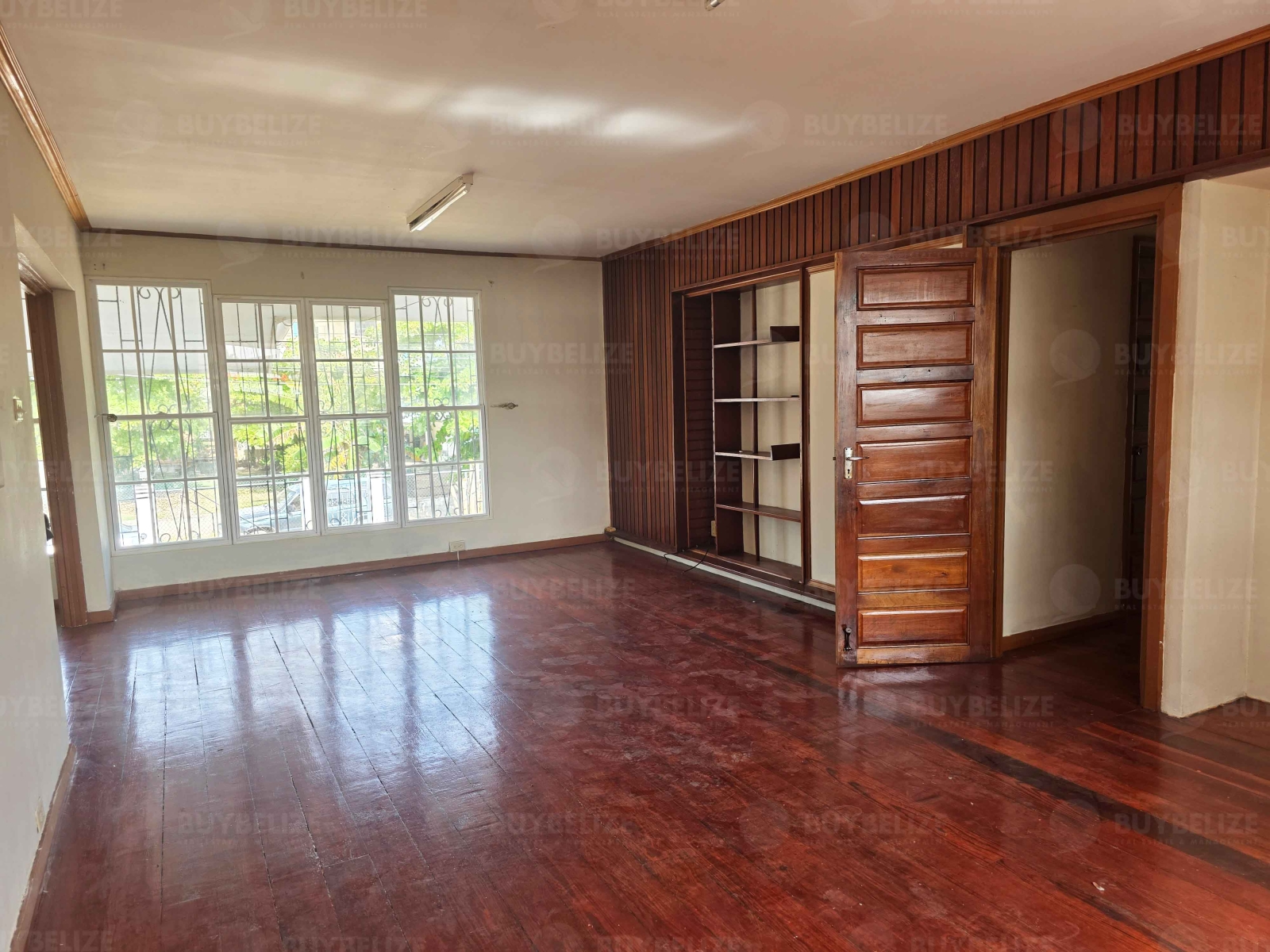 Prime Upper-Floor Office Space – 1,709 Sq. Ft. | Princess Margaret Drive