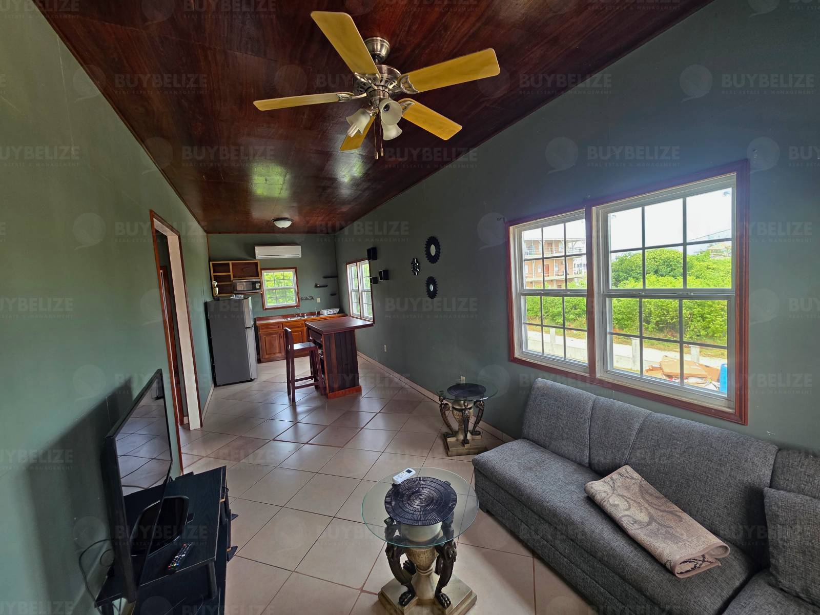 2 bedroom 1 bath Apartment for Rent in Caye Caulker Semi Furnished