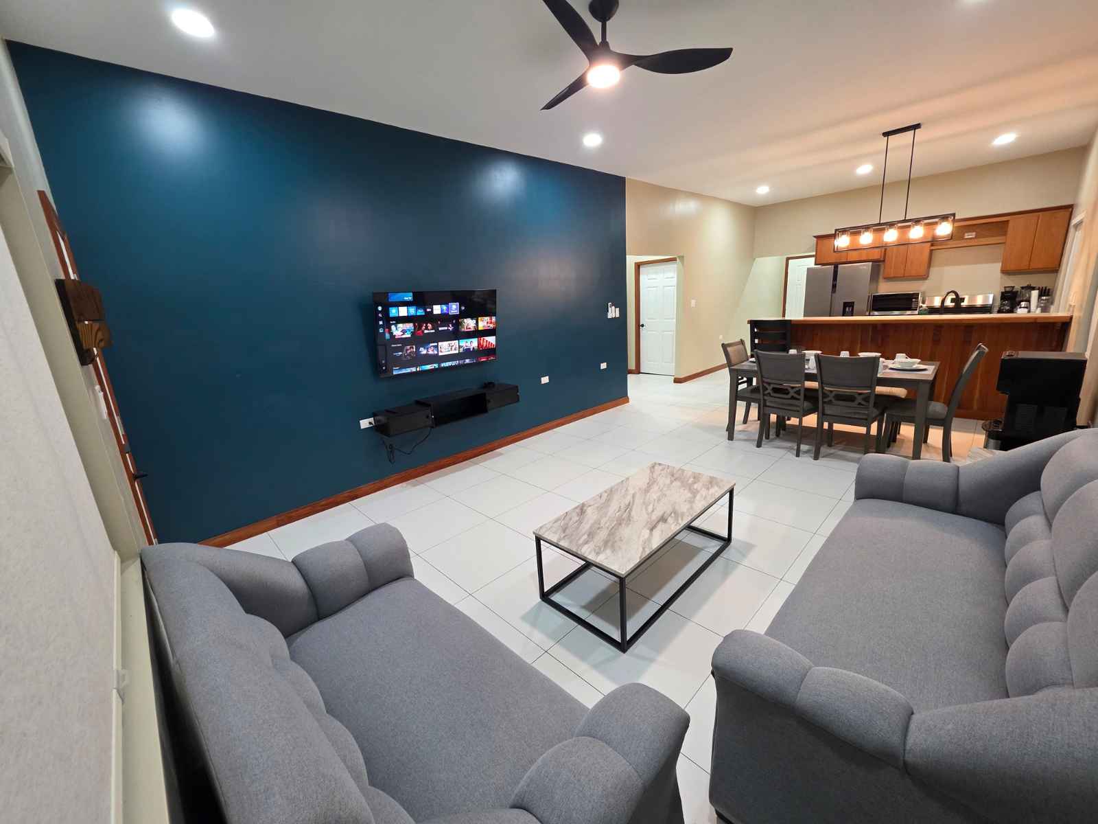 Fully Furnished 2 Bed 2 Bath House For Rent