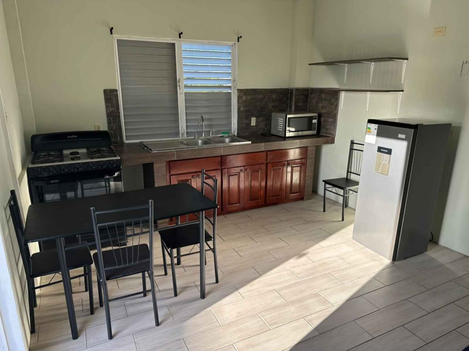 1 Bed 1 Bath Fully Furnished Apartment