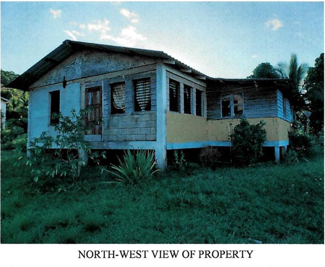 Concrete and Timber House For Sale in Hummingbird Community, Stann Creek, Belize.
